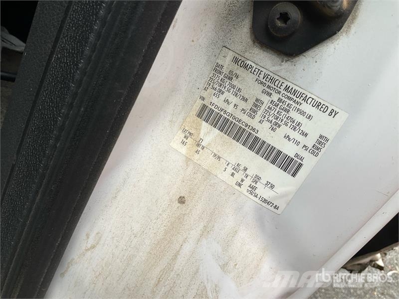 Ford F-550 4x2 Utility Truck (Inoperable) Madelkaubikud