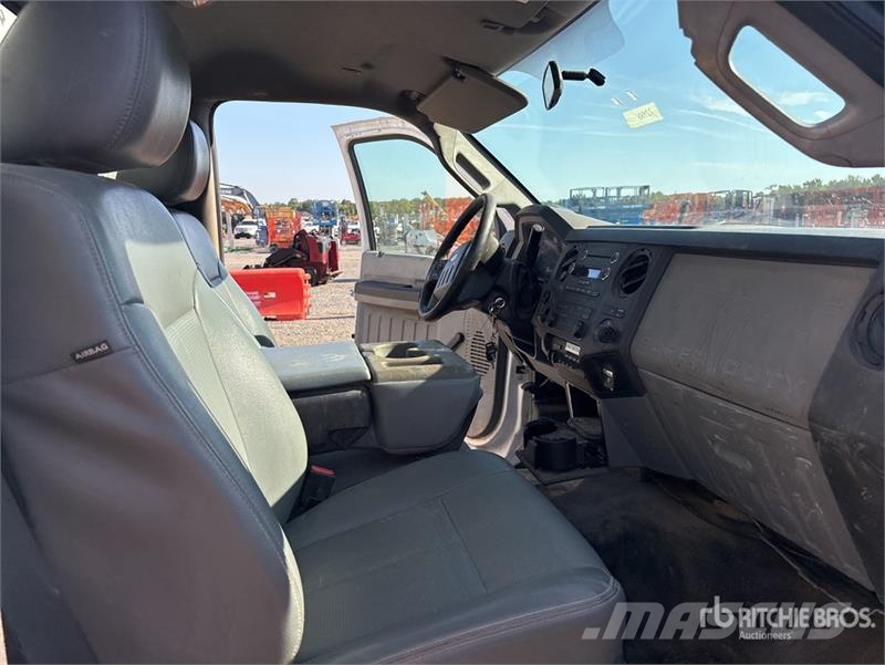 Ford F-550 4x2 Utility Truck Pickup/planbiler