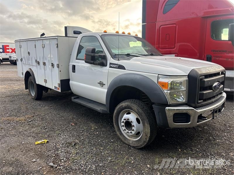Ford F-550 4x2 Utility Truck (Inoperable) Kiperi
