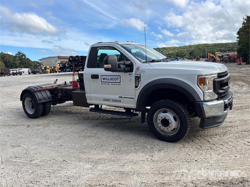 Ford F-550 4x2 XL Versatile Hauler Truck Motrici e Trattori Stradali