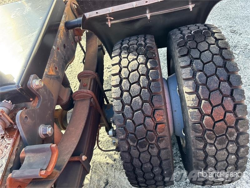 Ford F-550 4x2 XL Versatile Hauler Truck Motrici e Trattori Stradali