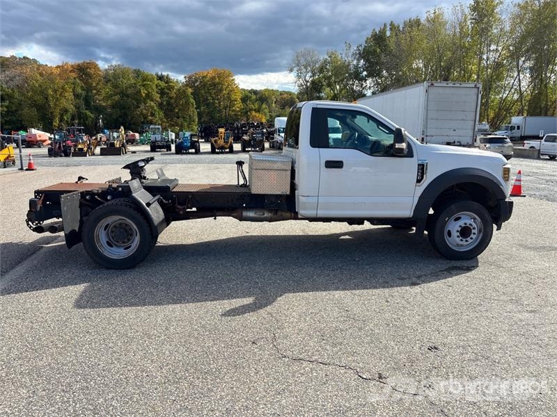 Ford F-550 4x2 XL Versatile Hauler Truck Cavalos mecânicos