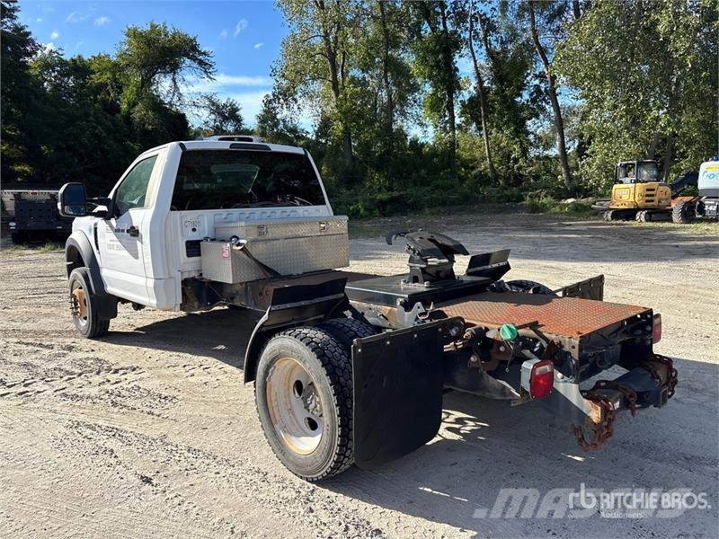 Ford F-550 4x2 XL Versatile Hauler Truck Motrici e Trattori Stradali