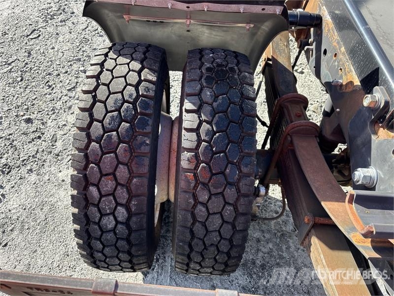 Ford F-550 4x2 XL Versatile Hauler Truck Motrici e Trattori Stradali