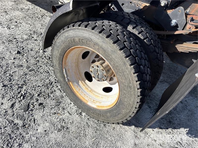 Ford F-550 4x2 XL Versatile Hauler Truck Motrici e Trattori Stradali