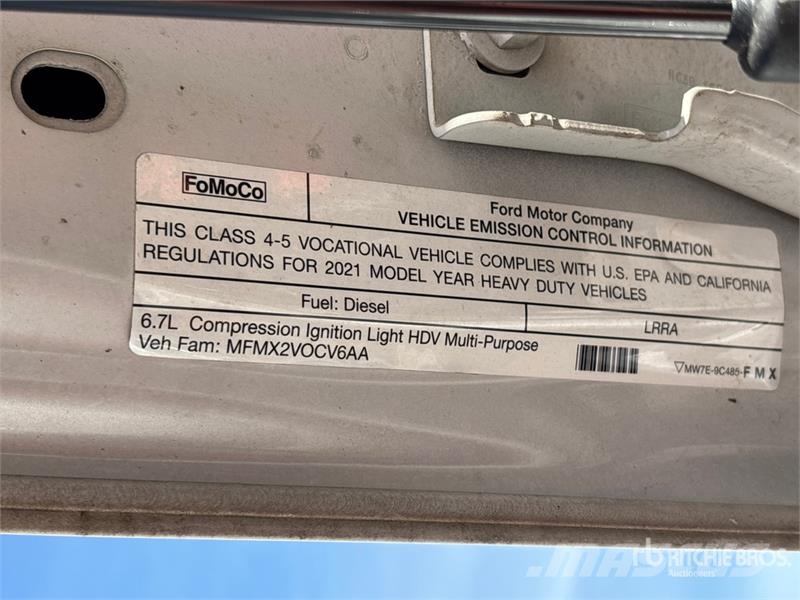 Ford F-550 4x2 XL Versatile Hauler Truck Motrici e Trattori Stradali