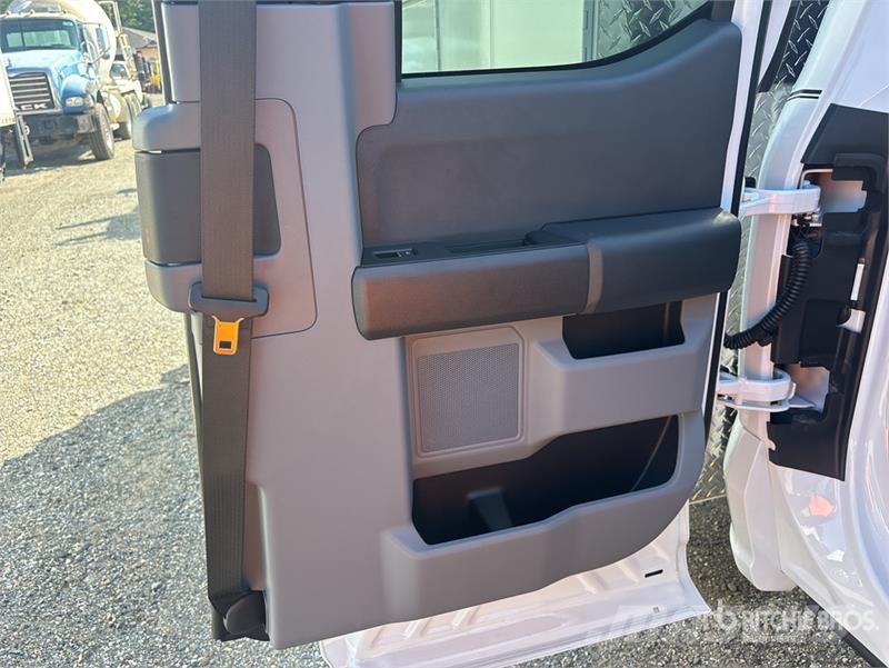 Ford F-550 4x4 Extended Cab Service Truck Komunalna vozila za opštu namenu