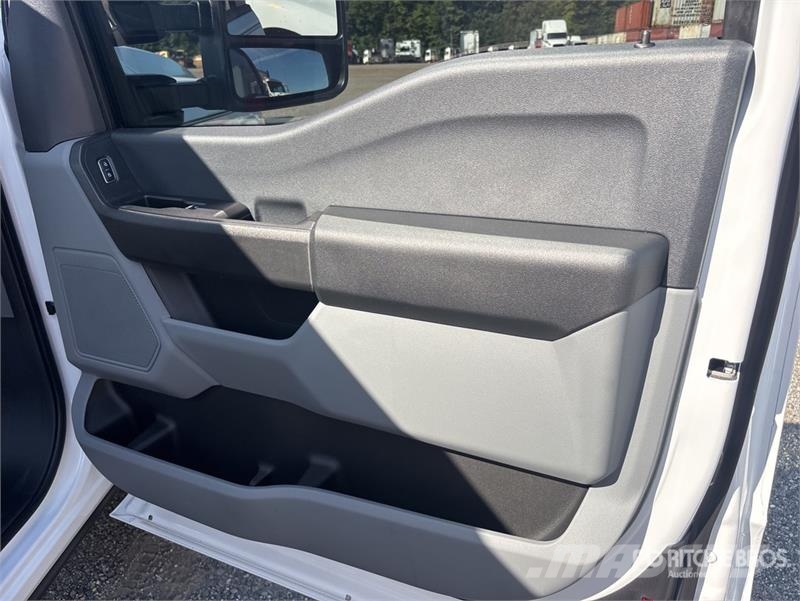 Ford F-550 4x4 Extended Cab Service Truck Komunalna vozila za opštu namenu