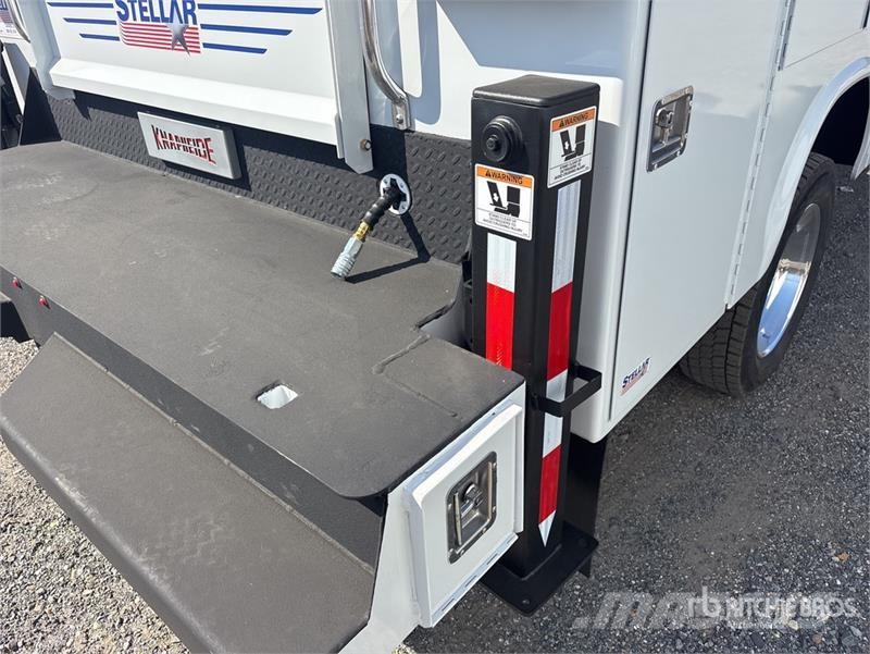 Ford F-550 4x4 Extended Cab Service Truck Komunalna vozila za opštu namenu