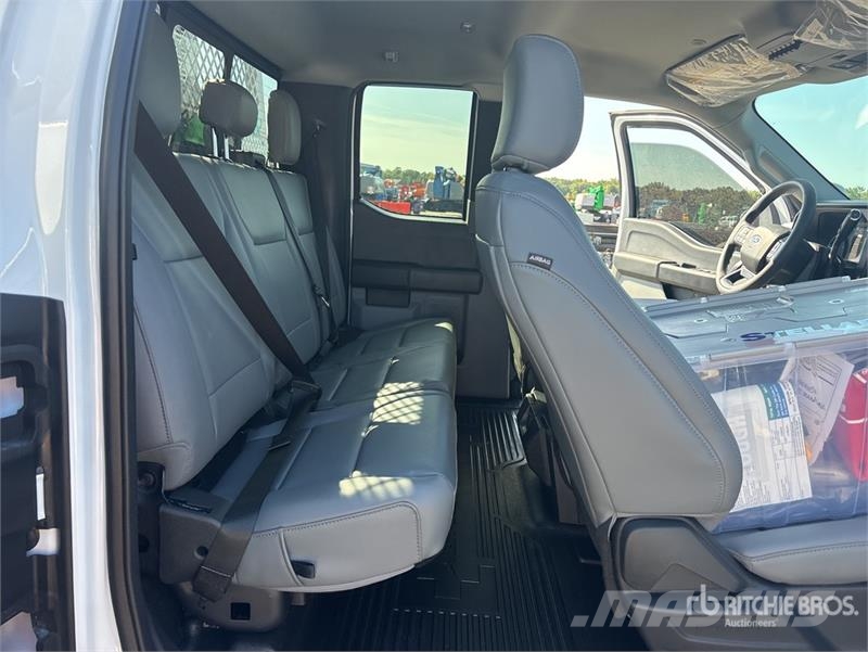 Ford F-550 4x4 Extended Cab Service Truck Komunalna vozila za opštu namenu