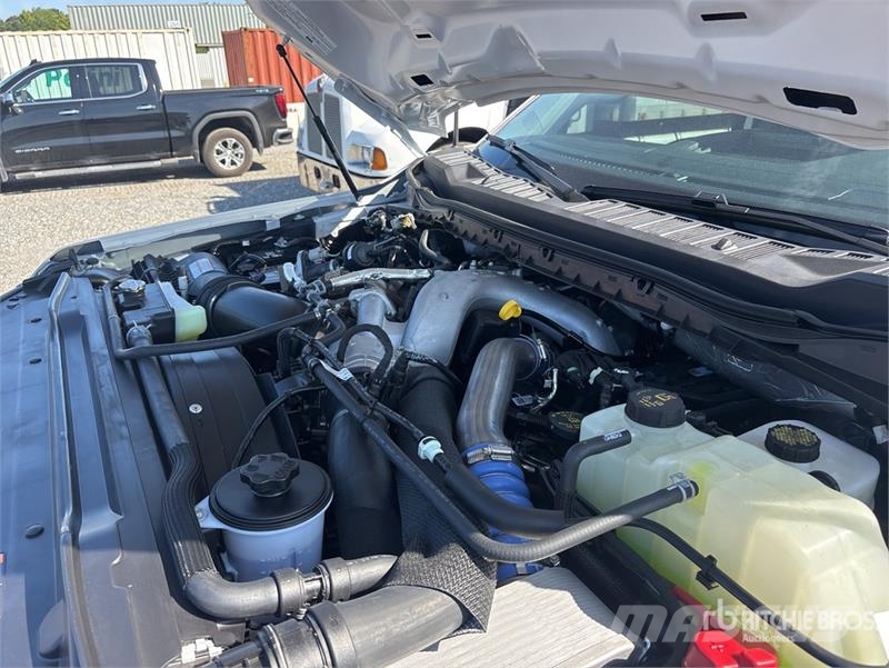 Ford F-550 4x4 Extended Cab Service Truck Komunalna vozila za opštu namenu