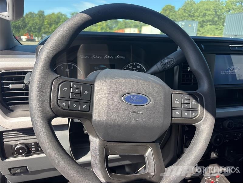 Ford F-550 4x4 Extended Cab Service Truck Komunalna vozila za opštu namenu