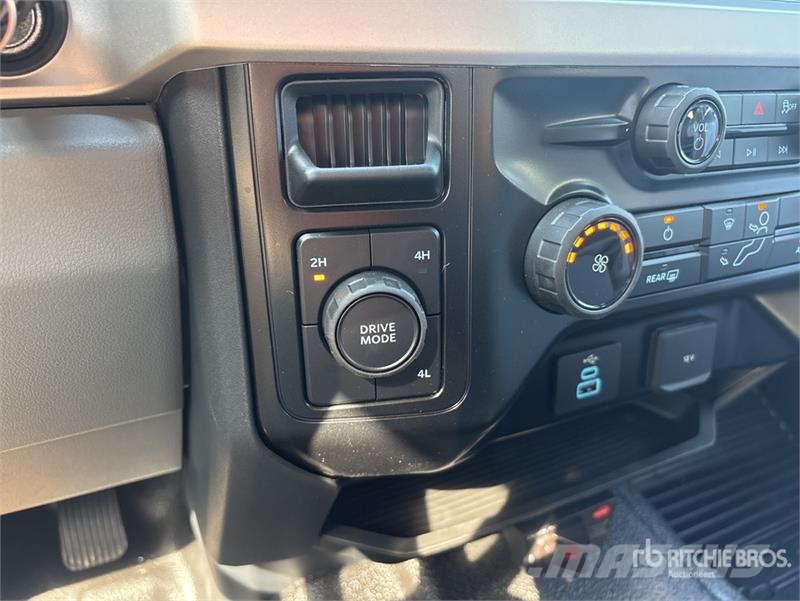 Ford F-550 4x4 Extended Cab Service Truck Komunalna vozila za opštu namenu