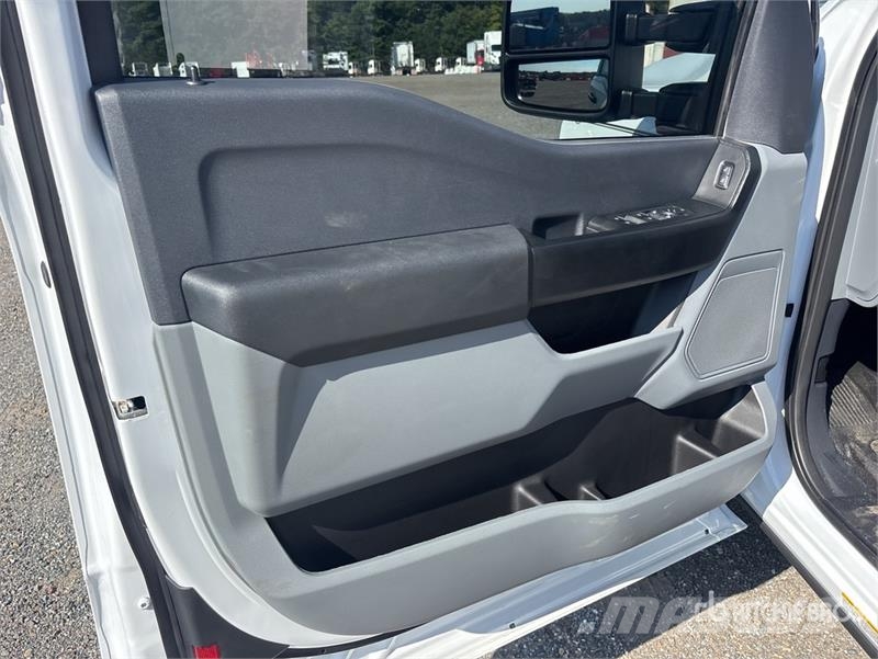 Ford F-550 4x4 Extended Cab Service Truck Komunalna vozila za opštu namenu