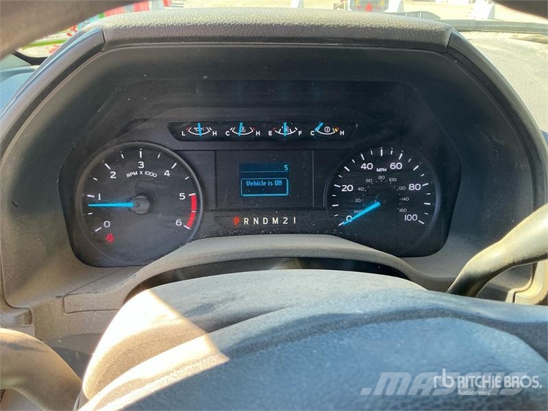 Ford F-550 XL 4x2 Extended Cab Service Truck Onderhoud voertuigen