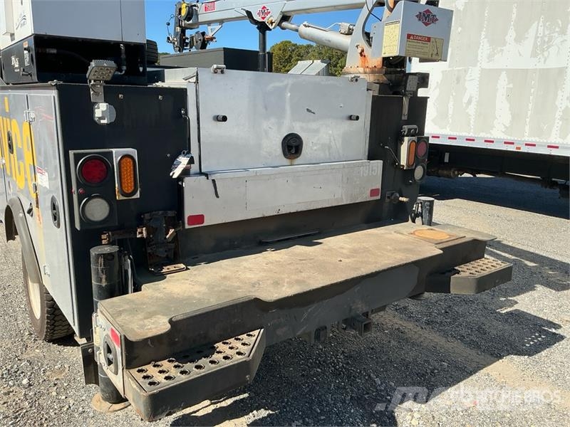 Ford F-550 XL 4x2 Extended Cab Service Truck Onderhoud voertuigen