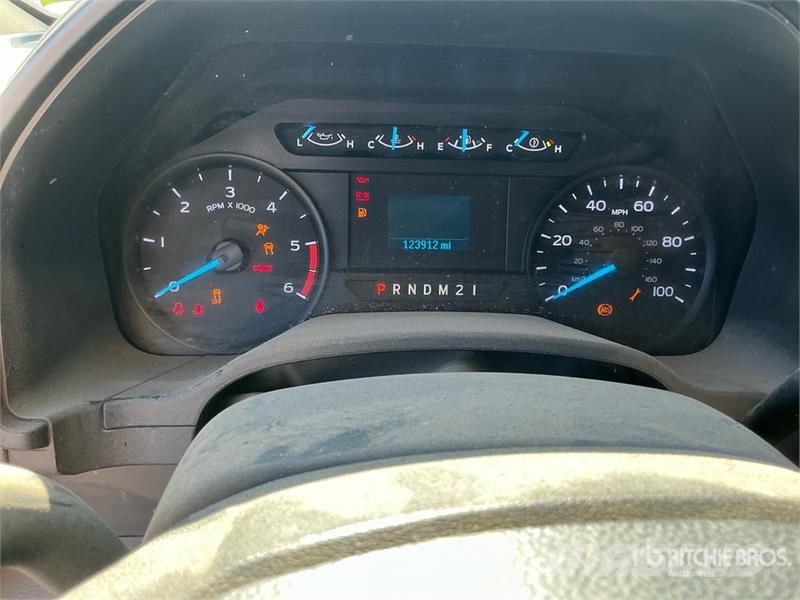 Ford F-550 XL 4x2 Extended Cab Service Truck Onderhoud voertuigen