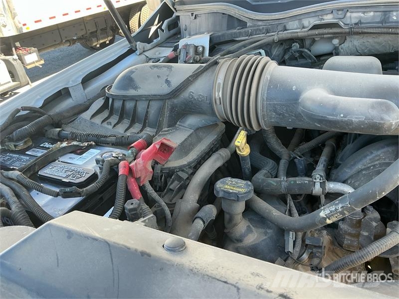Ford F-550 XL 4x2 Extended Cab Service Truck Onderhoud voertuigen
