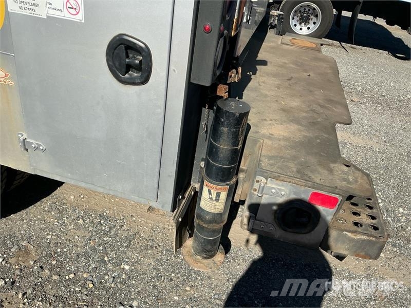 Ford F-550 XL 4x2 Extended Cab Service Truck Onderhoud voertuigen