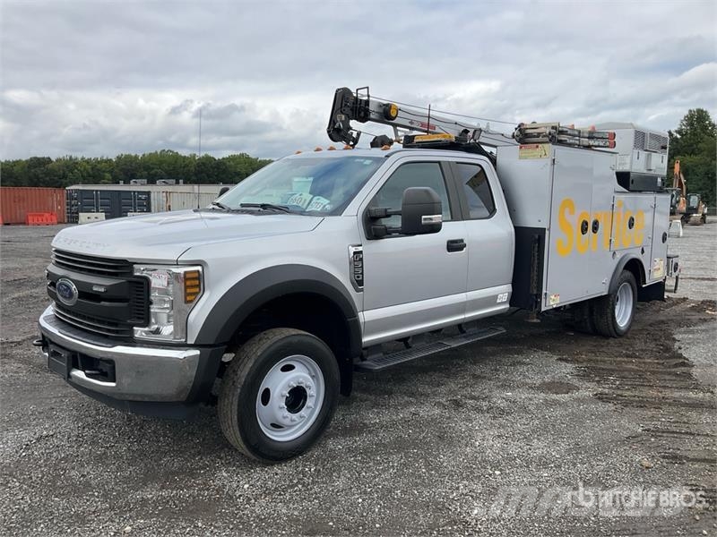 Ford F-550 XL 4x2 Extended Cab Service Truck Kommunalt / generelt kjøretøy
