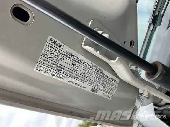 Ford F-550 XL 4x2 Extended Cab Service Truck Kommunalt / generelt kjøretøy
