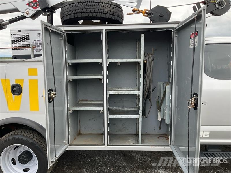 Ford F-550 XL 4x2 Extended Cab Service Truck Kommunalt / generelt kjøretøy