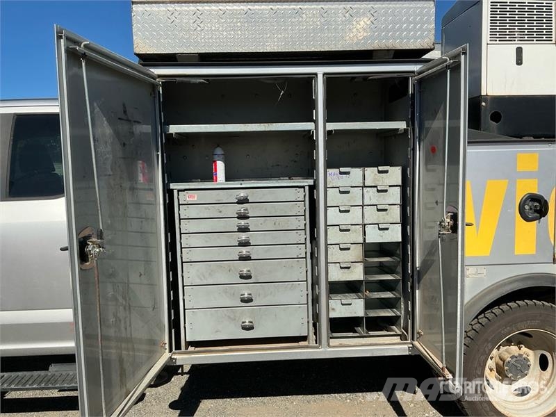 Ford F-550 XL 4x2 Extended Cab Service Truck Onderhoud voertuigen