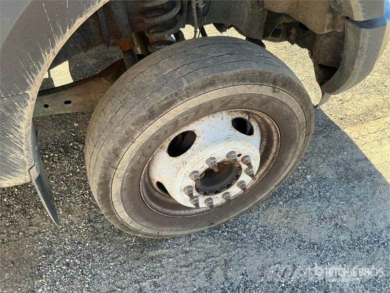 Ford F-550 XL 4x2 Extended Cab Service Truck Onderhoud voertuigen