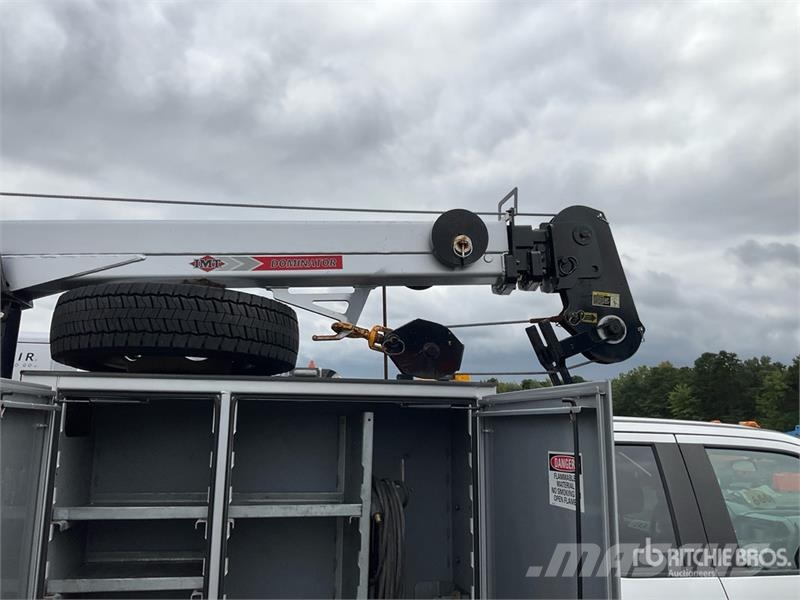 Ford F-550 XL 4x2 Extended Cab Service Truck Kommunalt / generelt kjøretøy