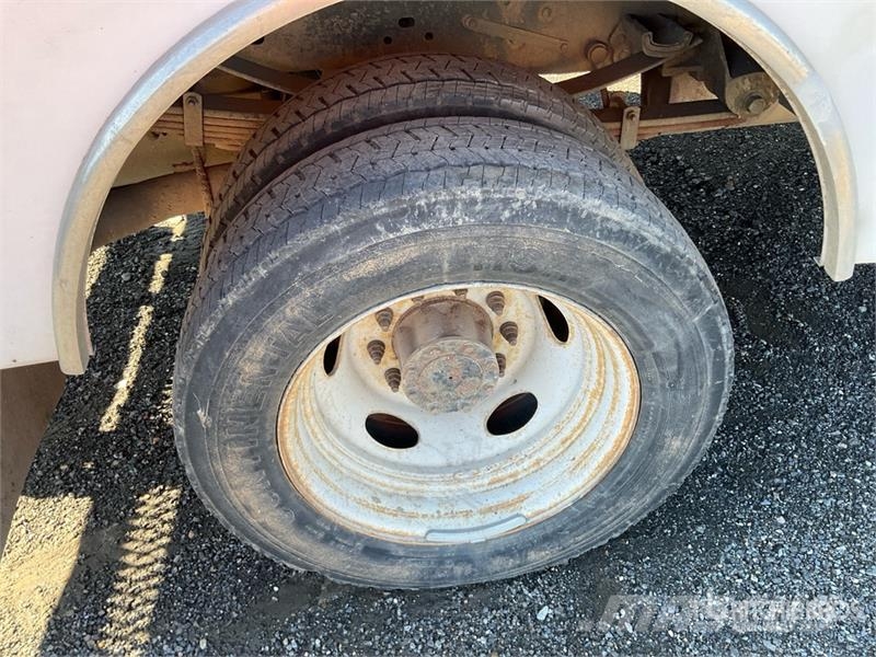 Ford F-550 XL 4x2 Utility Truck (Inoperable) Utilitaire benne