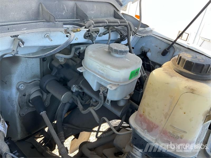 Ford F-550 XL 4x2 Utility Truck (Inoperable) Utilitaire benne