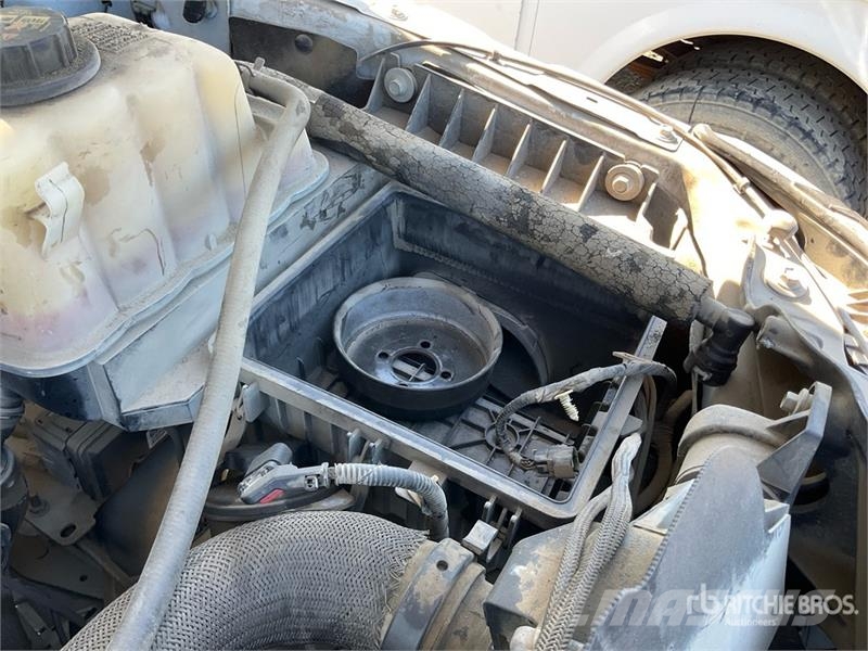 Ford F-550 XL 4x2 Utility Truck (Inoperable) Utilitaire benne