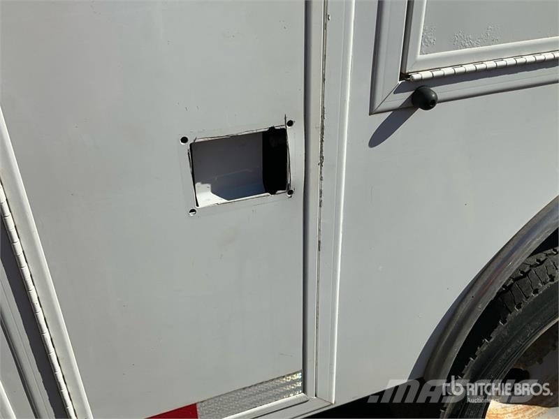 Ford F-550 XL 4x2 Utility Truck (Inoperable) Utilitaire benne