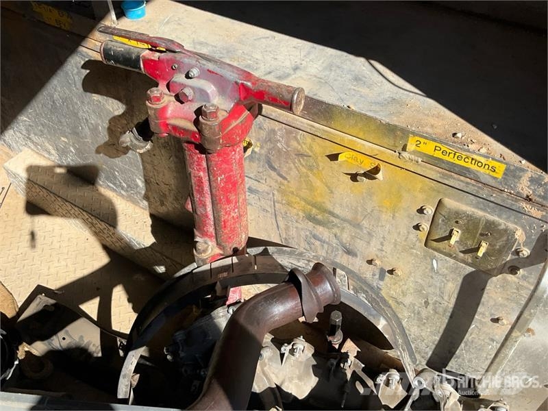 Ford F-550 XL 4x2 Utility Truck (Inoperable) Utilitaire benne
