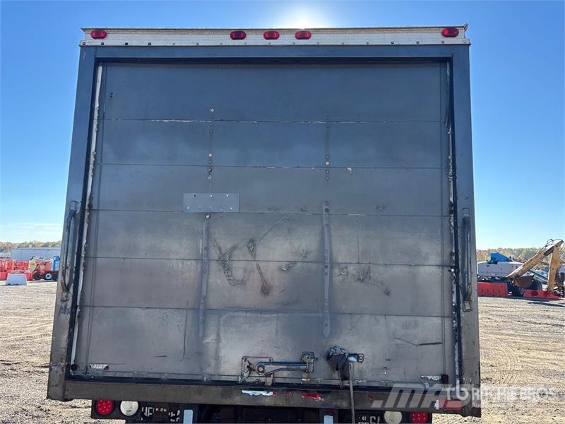 Ford F-550 XL 4x2 Van Truck Autocamioane