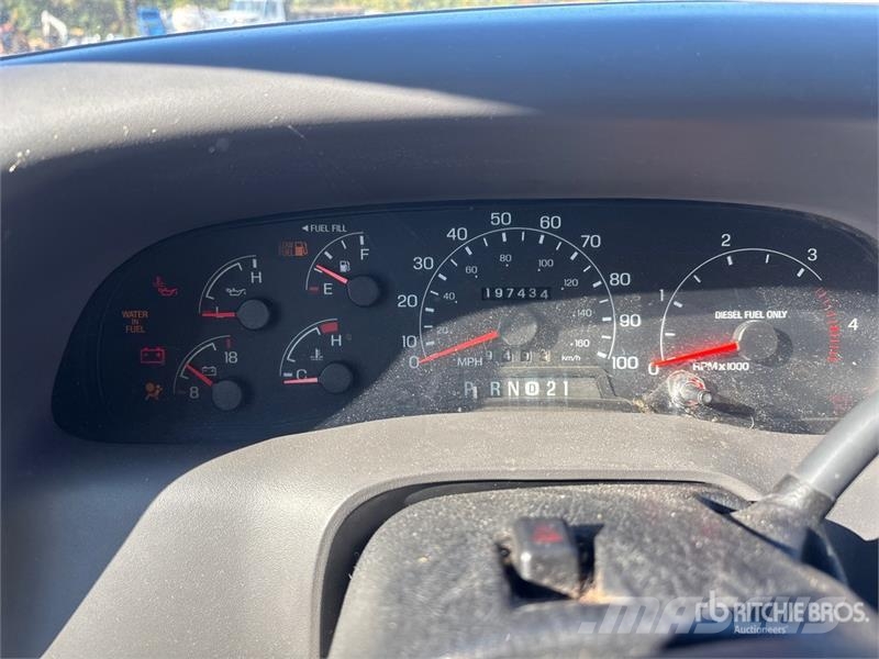Ford F-550 XL 4x2 Van Truck Autocamioane