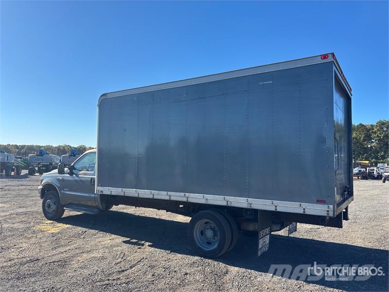 Ford F-550 XL 4x2 Van Truck Autocamioane