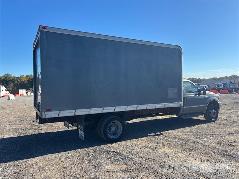 Ford F-550 XL 4x2 Van Truck Autocamioane