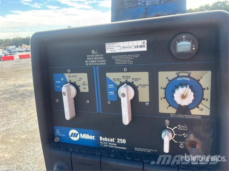 Ford F-550 XL 4x4 Extended Cab Service Truck Municipal / general purpose vehicles