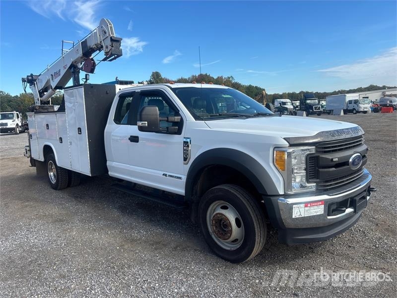 Ford F-550 XL 4x4 Extended Cab Service Truck Municipal / general purpose vehicles