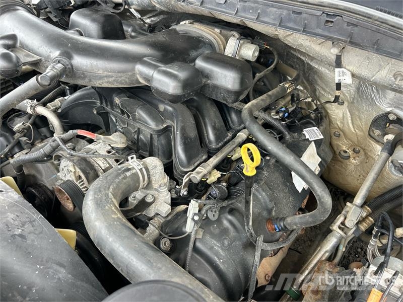 Ford F-550 XL 4x4 Service Truck مركبات الأغراض العامة