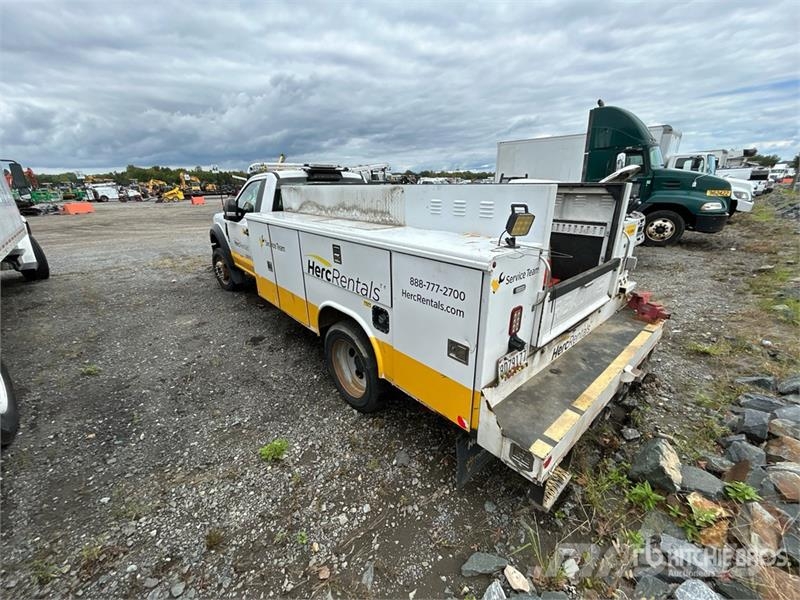 Ford F-550 XL 4x4 Service Truck مركبات الأغراض العامة