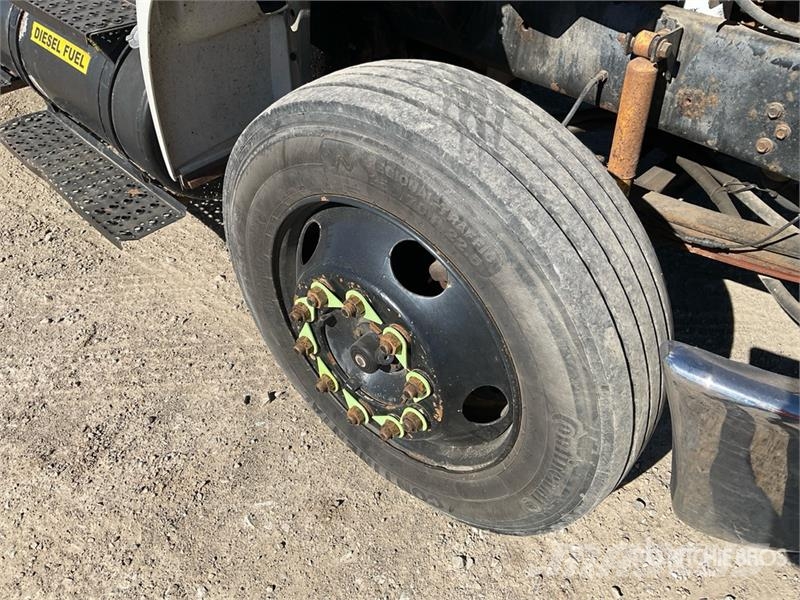 Ford F-650 XL 4x2 Crew Cab Flatbed Truck شاحنات مسطحة/مفصلية الجوانب