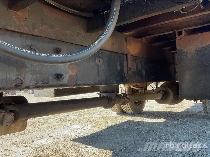 Ford F-650 XL 4x2 Crew Cab Flatbed Truck شاحنات مسطحة/مفصلية الجوانب