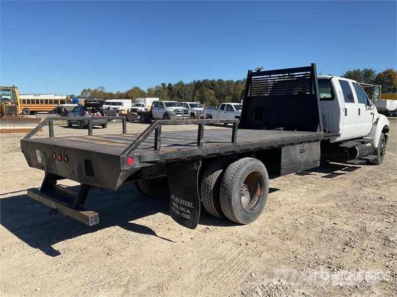 Ford F-650 XL 4x2 Crew Cab Flatbed Truck شاحنات مسطحة/مفصلية الجوانب