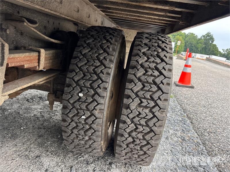 Ford F-650 XL 4x2 Extended Cab Rollback Truck Грузовые эвакуаторы