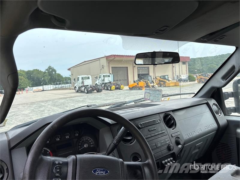 Ford F-650 XL 4x2 Extended Cab Rollback Truck Грузовые эвакуаторы