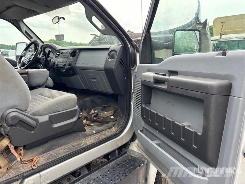 Ford F-650 XL 4x2 Extended Cab Rollback Truck Грузовые эвакуаторы
