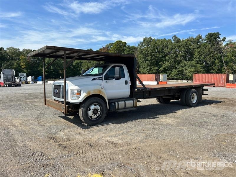 Ford F-750 4x2 Flatbed Truck Flatbed/Dropside trucks