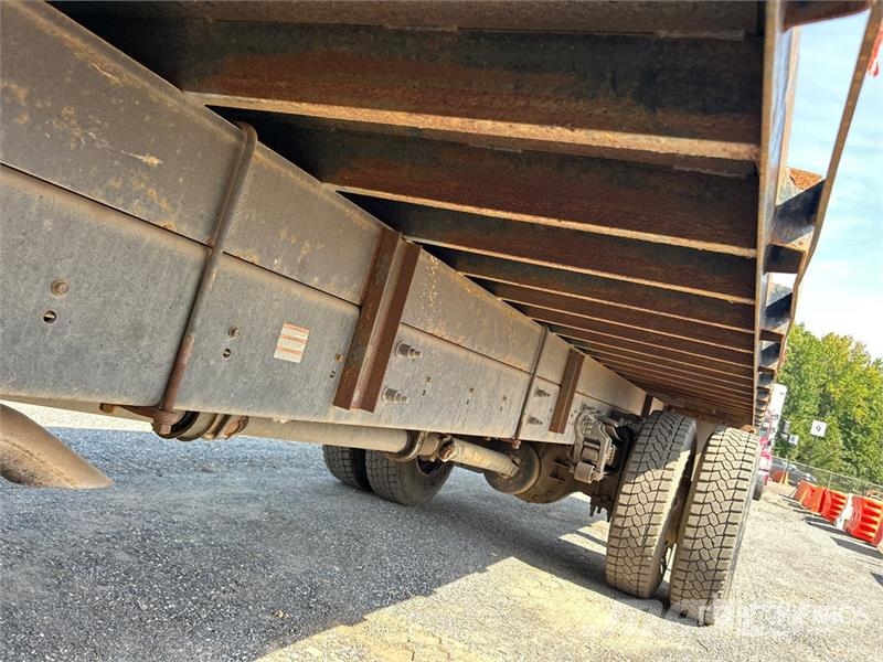 Ford F-750 4x2 Flatbed Truck Flatbed/Dropside trucks
